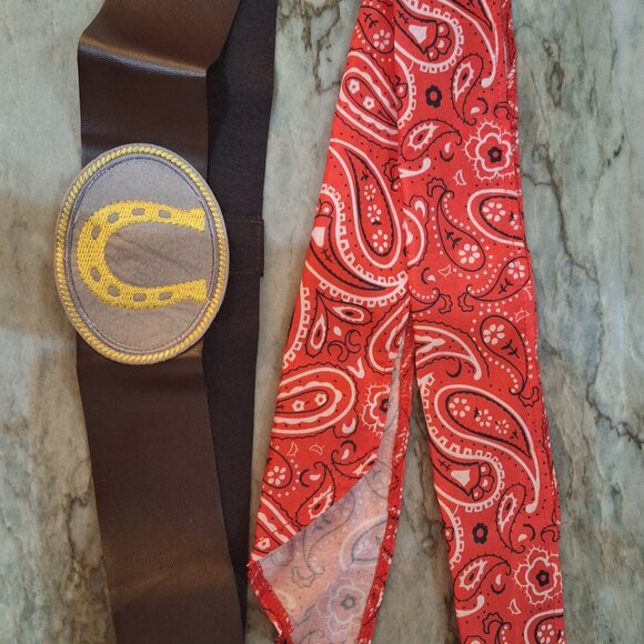 Small Leg Avenue Giddy Up Cowgirl Costume - Picture 5 of 11